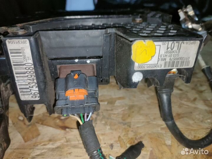 Блок предохранителей Citroen Peugeot JL01