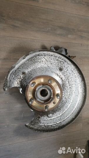 Кулак поворотный задний левый Land Rover Range