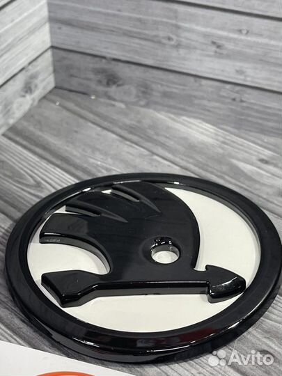 Значок skoda, шкода, капот, багажник чб