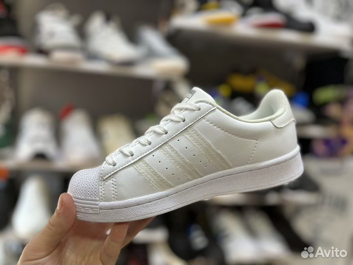 Adidas superstar