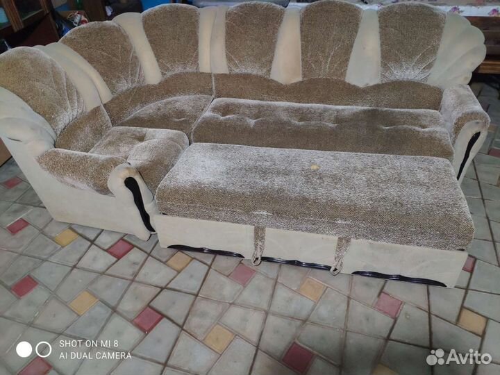 Диван угловой б/у