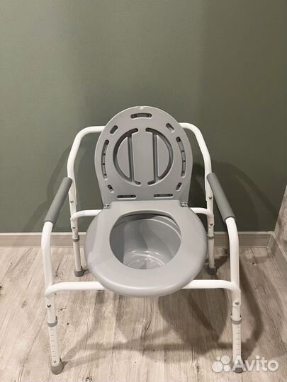 Санитарный стул туалет