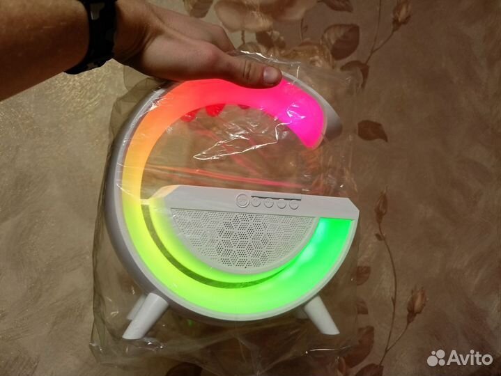 Беспроводная колонка с зарядкой