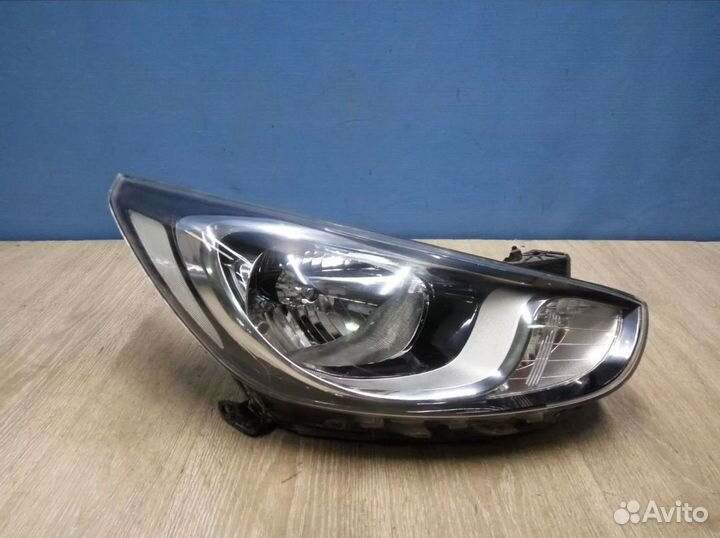 Фара на Hyundai Solaris