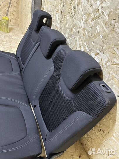 Заднее сидение Renault Kaptur, Почти новое