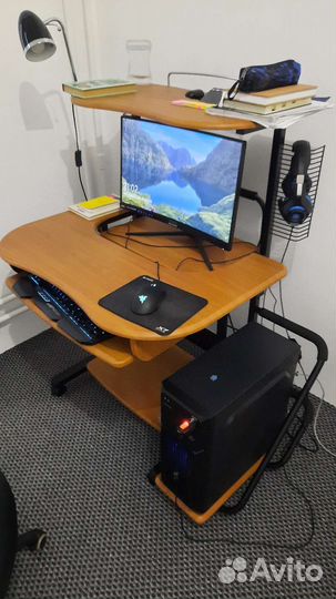 Компьютерный стол