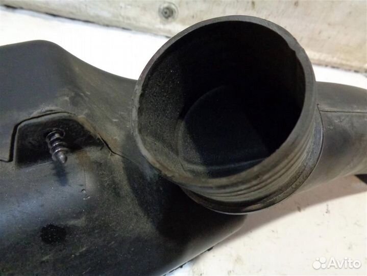 Резонатор воздушного фильтра Skoda Rapid