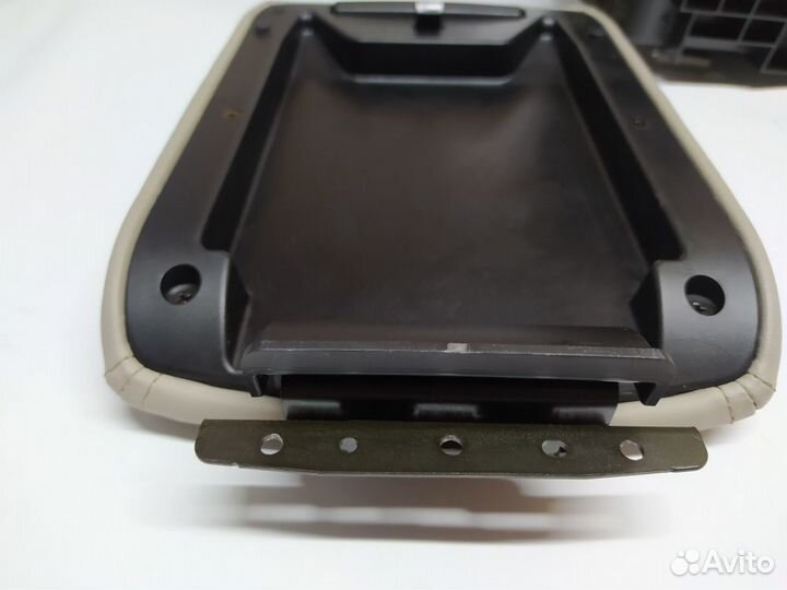 Крышка подлокотника Subaru Outback BP