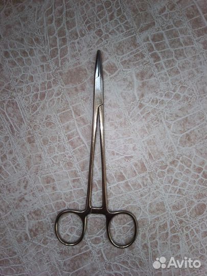 Зажим хирургический