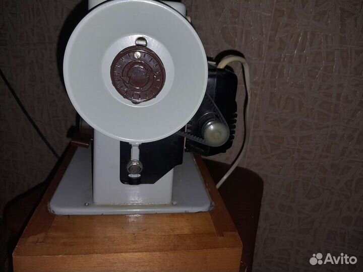 Швейная машина Чайка 134 А