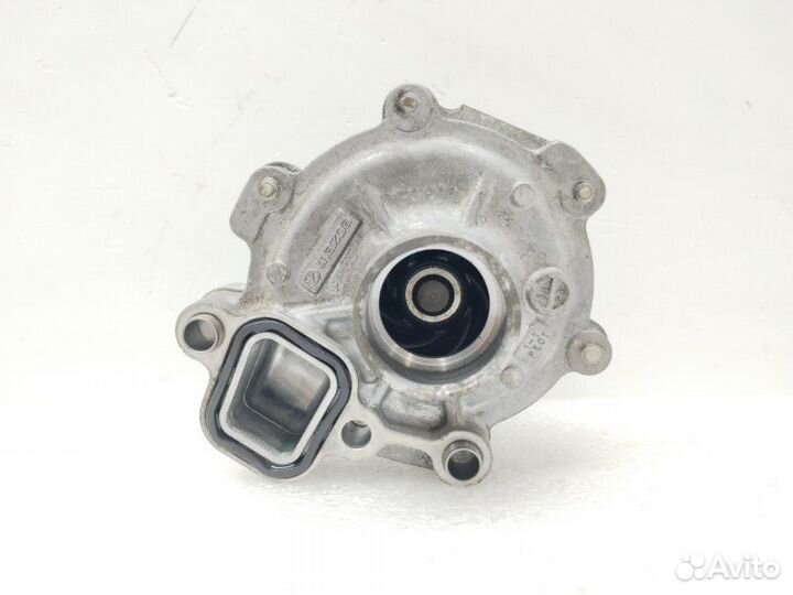 Помпа Mazda 3
