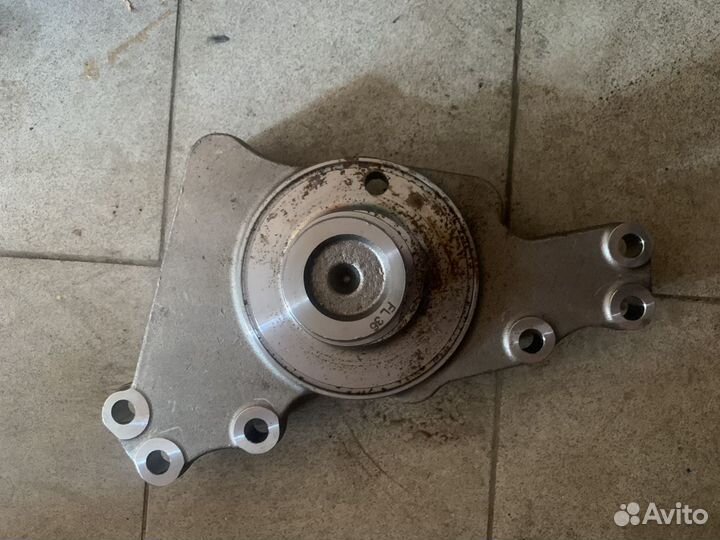 Цапфа подвесного моста MAN TGA