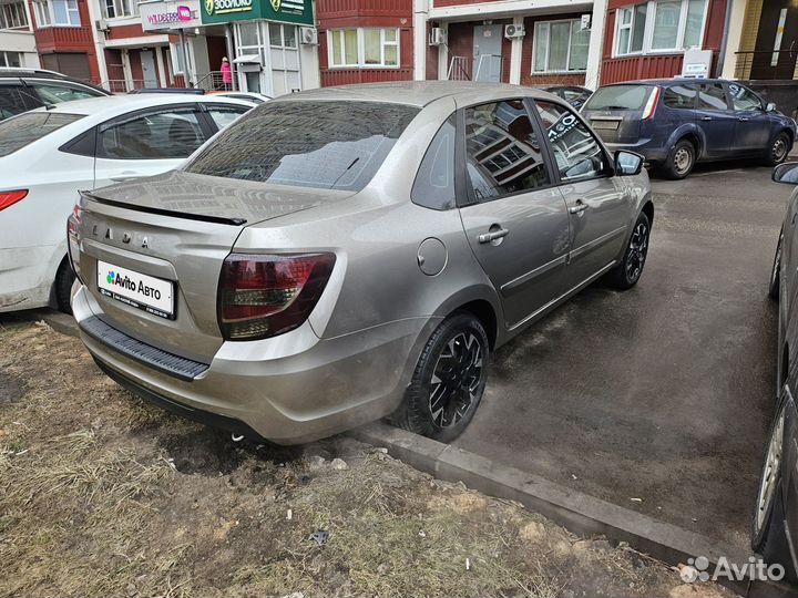 LADA Granta 1.6 МТ, 2021, 28 500 км