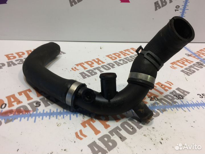 Фольксваген Пассат тройник системы охлаждения