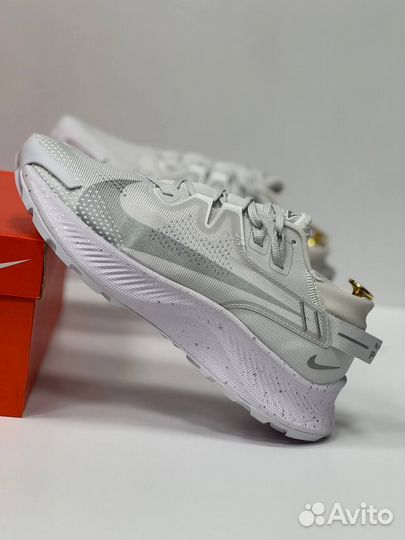 Кроссовки Nike Zoom Pegasus белые