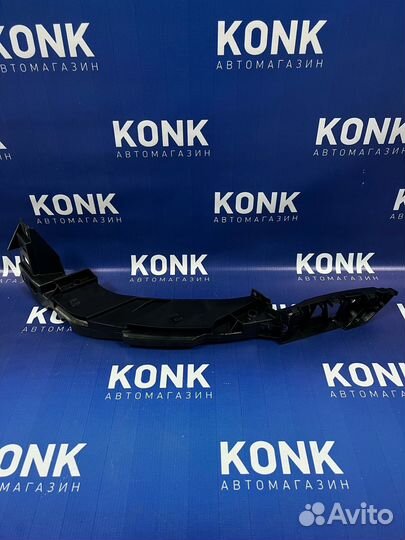 Левое крепление бампера на Фольксваген Поло