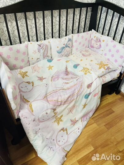 Комплект в детскую кроватку + бортики