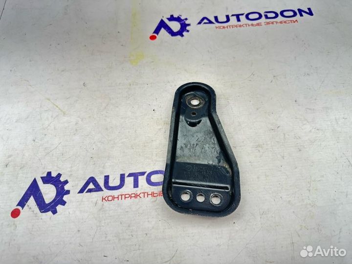 Кронштейн Volkswagen Polo 6R1