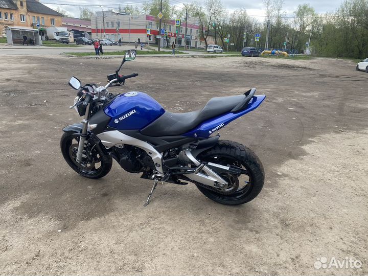 Suzuki GSR 600