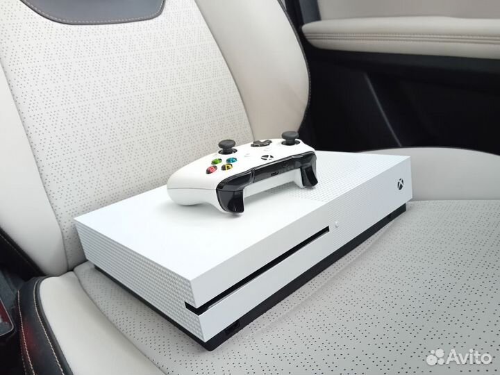 Xbox one s 1tb+ много игр