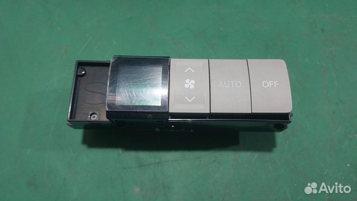 Блок управления климат-контролем задний F2 toyota Fortuner (2015- н.в.)