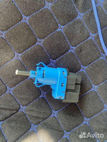 Кнопки на руль mazda 3 bk