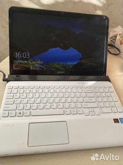 Ноутбук Sony Vaio sve151g13v