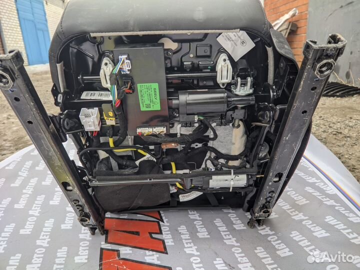 Кресло Сидение переднее левое Geely Tugella 2019