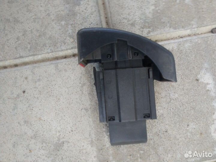 Кнопка аварийной сигнализации Opel Corsa C хэтчбек