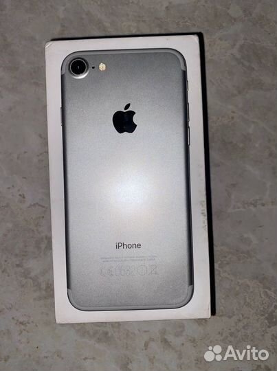 iPhone 7, 32 ГБ