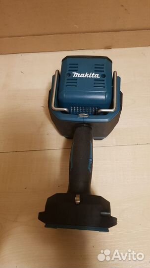 Аккумуляторный прожектор Makita ML007G