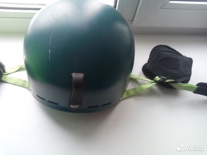 Горнолыжный шлем