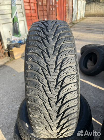 Yokohama Ice Guard IG35 215/65 R16 102T