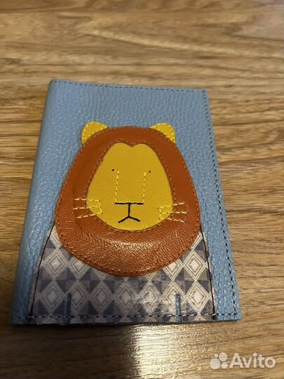 Обложка для паспорта лев