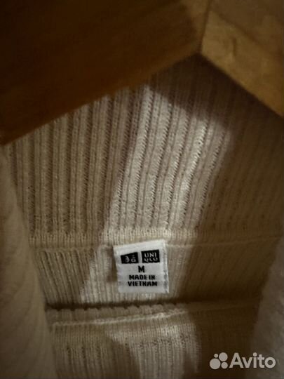 Водолазки Uniqlo