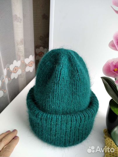 Шапка ручной вязки