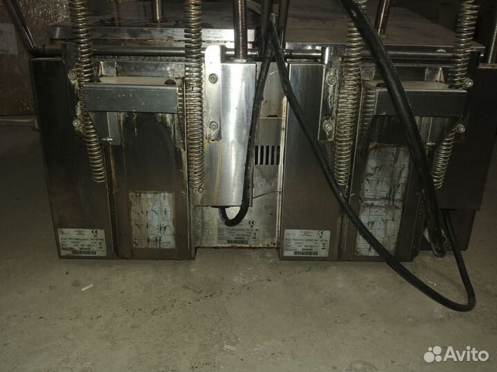 Гриль контактный бу FTH-C-60ED+2xKD30T