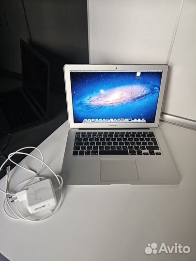Ноутбук MacBook Air 13 2011