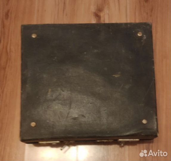 Футляр-чемодан