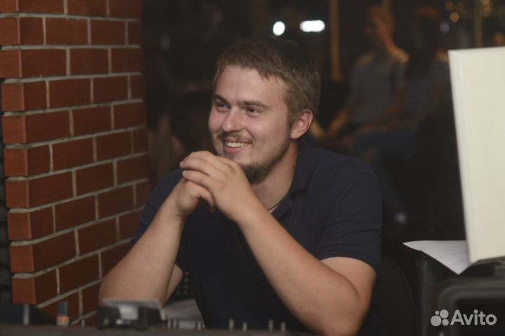 Звукорежиссер звукотехник