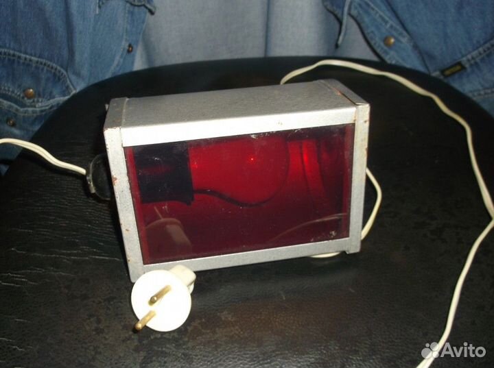 Красная лампа для фотографий