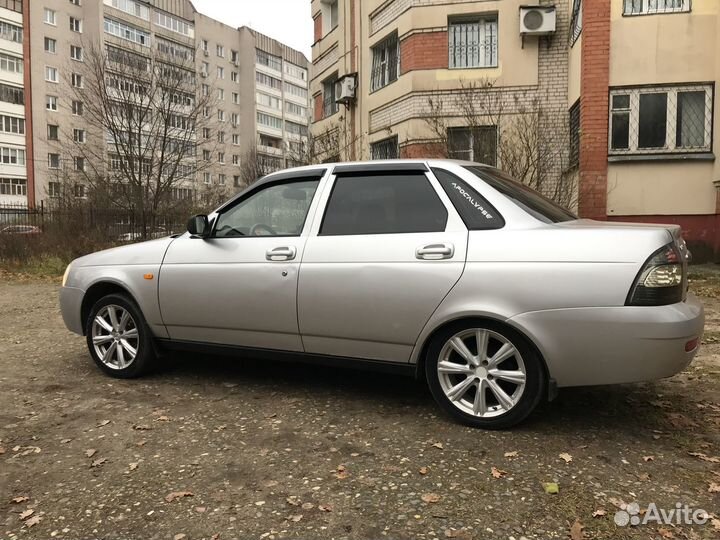 LADA Priora 1.6 МТ, 2011, 2 000 км