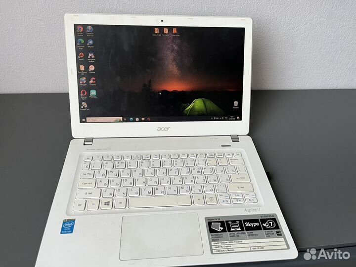 Ноутбук Acer Aspire V3-331-P9J6 белый