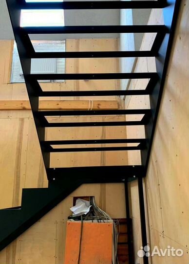 Лестницы на металлокаркасе под ключ