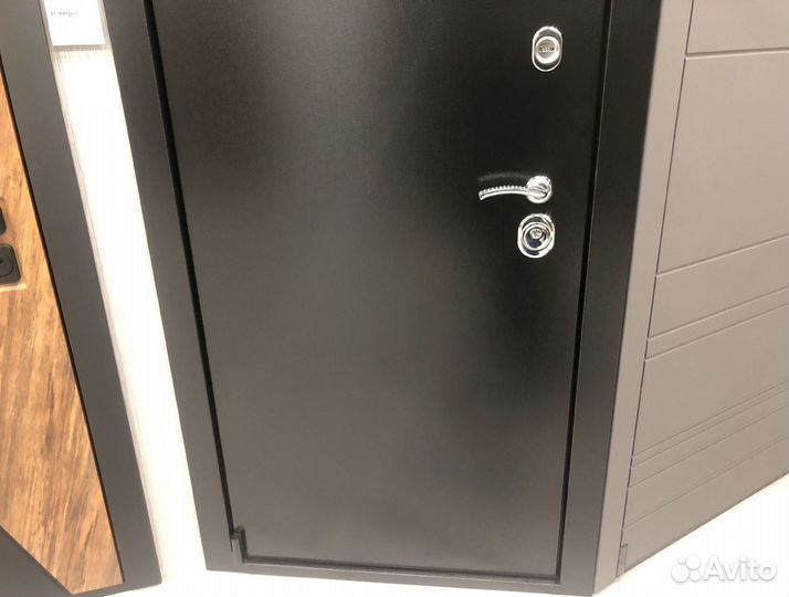 Дверь входная металлическая