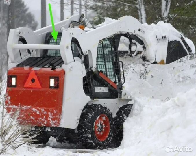 Заднее стекло на мини-погрузчик Bobcat S175