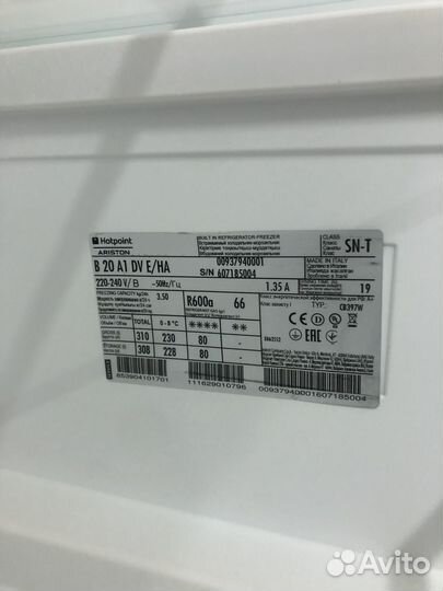 Встраиваемый холодильник hotpoint ariston италия