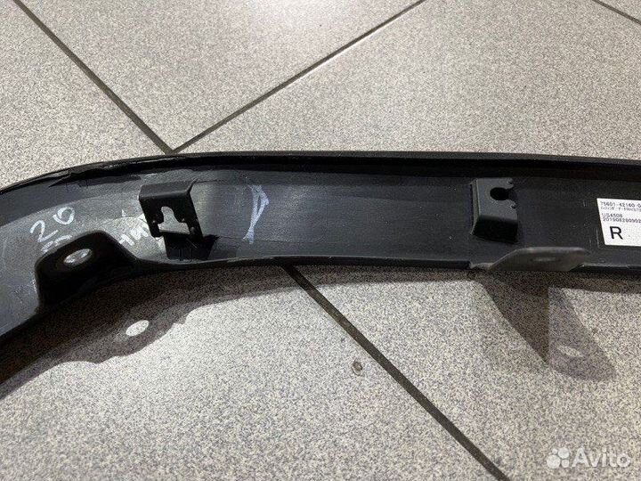 Дефендер передний правый Toyota Rav4