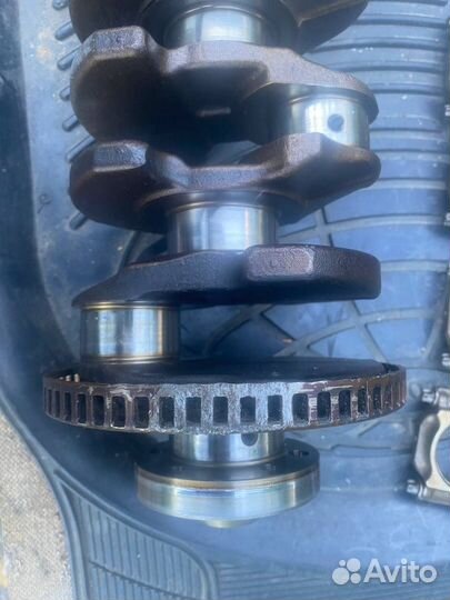 Коленчатый вал VW Passat B6 BVY