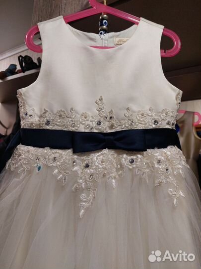 Платье праздничное